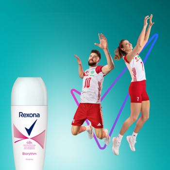 Rexona damski antyperspirant w kulce Biorythm, biały z różem, obok skaczący siatkarze na turkusie.