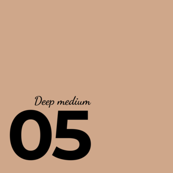 STAR REACHER długotrwały podkład kryjący, odcień 05 Deep medium na brzoskwiniowym tle, widok z bliska.