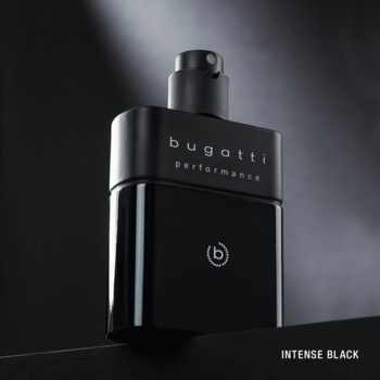 Bugatti Performance Intense Black woda toaletowa męska, czarna, matowa butelka, widok pod kątem na czarnym tle.