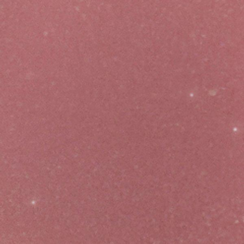 Zbliżenie na kremowy odcień pomadki IsaDora Perfect Moisture Lipstick 152 Marvelous Mauve.