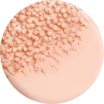 Bourjois Healthy Mix Glow Tint Essence: zbliżenie kropli z rozproszonymi perełkami pigmentu w odcieniu jasnej brzoskwini.