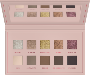 Otwarta paleta cieni Cozy Nude Stars, 10 cieni do powiek: 5 matowych, 5 błyszczących nude, z lustrem.