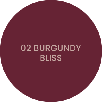 Wzornik koloru: okrągły kształt trwałej kredki Burgundy Bliss w odcieniu głębokiego burgundu, z napisem '02 BURGUNDY BLISS'.
