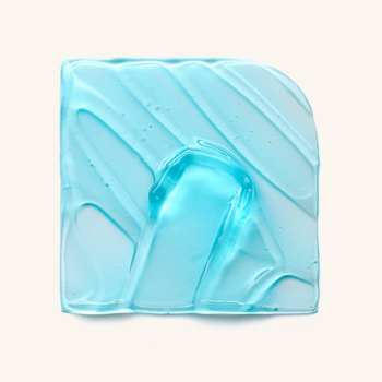 Nawilżająca baza Catrice Aqua Splash Grip Primer, błękitna żelowa substancja z smugami na białym tle, widok z góry.