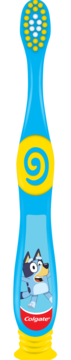 Niebieska szczoteczka Colgate dla dzieci z żółtym wirkiem i postacią Bluey. Ma przyssawkę i miękkie włosie. Widok z przodu.