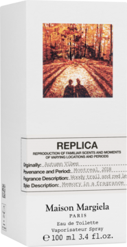 Maison Margiela Replica Autumn Vibes EDT 100ml w białym pudełku z ciepłym obrazem jesiennego lasu, widok z przodu.