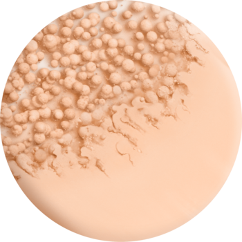 Bourjois Healthy Mix Glow Tint Essence: zbliżenie na beżową esencję z perłowymi pigmentami wyrównującymi koloryt.