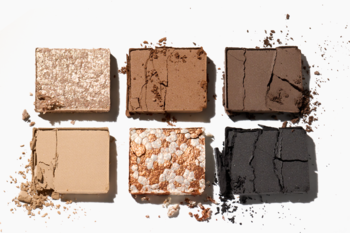 Widok z góry: paleta 6 cieni Catrice Tiny Pleasures. Matowe i metaliczne brązy, beże, złoto, czerń, kruszone.
