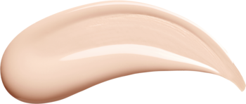 Smuga jasnobeżowego podkładu TIRTIR Mask Fit Red Cushion 15C Fair Porcelain, kremowa konsystencja na białym tle.
