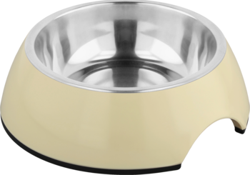 Solidna beżowa miska dla psa z błyszczącym wkładem ze stali nierdzewnej, widok z przodu pod kątem.