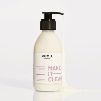 Veoli Botanica Make It Clear, mleczna emulsja oczyszczająca do twarzy, wylewa się z białej butelki z pompką.