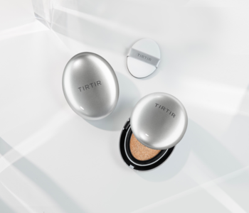 TIRTIR Mask Fit Aura Cushion,podkład do twarzy, rozświetlający, nr 21W Natural Ivory,promocyjne