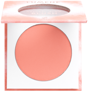 Lumene Natural Glow Coral Glow, róż w otwartym białym opakowaniu z widocznym ciepłym koralowym odcieniem.