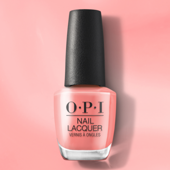OPI Nail Lacquer Cotton Candied Clawz, jasny brzoskwiniowy lakier w szklanej butelce, widok z przodu.