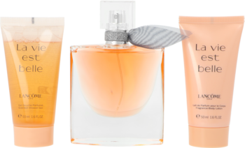 Zestaw Lancôme La vie est belle: pomarańczowe perfumy w kwadratowej butelce z kokardką i dwie tubki pielęgnacyjne.