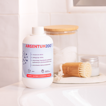 Argentum200 tonik 500ml do cery trądzikowej, biała butelka z etykietą, widok z przodu na jasnym tle.