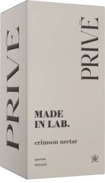 Pudełko perfum Prive Made in Lab. Crimson Nectar, jasnobeżowe z ciemnym napisem, widok z przodu pod kątem.