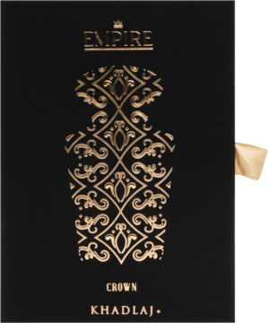 Czarne matowe opakowanie perfum Khadlaj Empire Crown, ze złotym wzorem stylizowanej butelki. Widok z przodu.