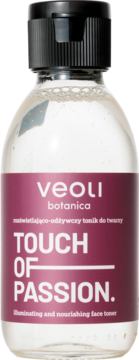 Veoli Botanica Touch Of Passion rozświetlająco-odżywczy tonik w butelce, ciemnoróżowa etykieta, czarny korek, widok z przodu.