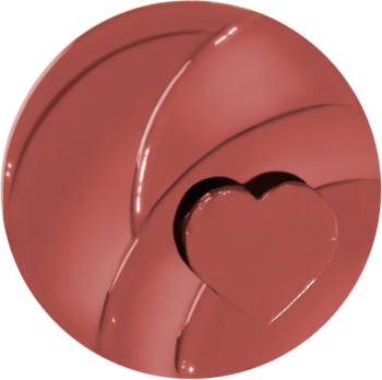 Kaja Heart Melter błyszczyk, zbliżenie na czerwonobrązowy element z wypukłym lśniącym sercem i falistym wzorem.