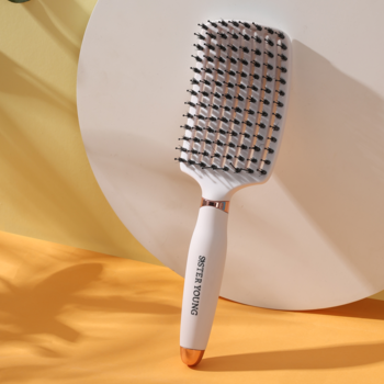 Biała szczotka Ovia Sister Young, wentylowana, z naturalnym włosiem dzika, widok z przodu.