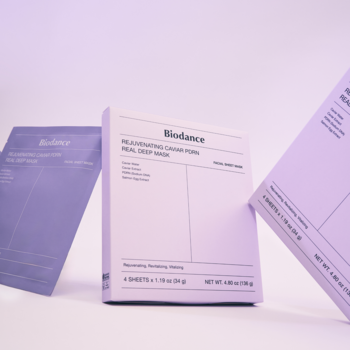 Trzy fioletowe pudełka Biodance Rejuvenating Real Deep Mask, hydrożelowa maska odmładzająca, główne z przodu.