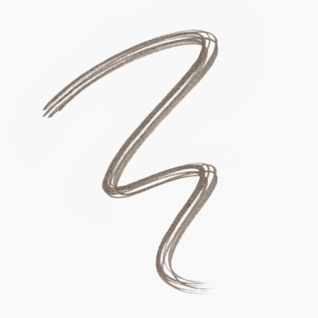 Szary swatch pisaka do brwi Catrice Feather Brow Filler, z efektem piórkowych włosków, na białym tle.