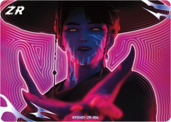 Karta kolekcjonerska K-POP Demon Hunter z postacią o niebieskich oznaczeniach na twarzy, hipnotyzujące spojrzenie, różowa aura.
