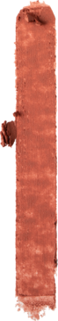 Zbliżenie pionowej pomadki LipEAZE Lip Blur w matowym, ceglastym odcieniu, z pudrowo-miękką teksturą na czarnym tle.