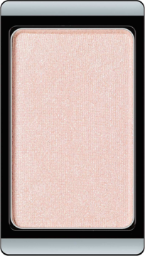 Perłowy cień Artdeco Pearly Light Beige w czarno-srebrnej kasetce, widok z góry, pudrowa tekstura.