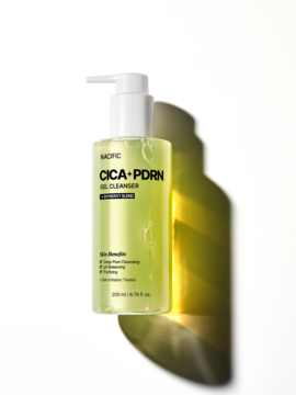 Nacific CICA+PDRN Gel Cleanser w zielonej, przezroczystej butelce z białą pompką, na białym tle, widok z przodu.