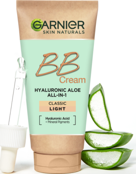 Jasnozielona tubka Garnier BB Cream Hyaluronic Aloe All-in-1 Classic Light, z aloesem i pipetą, na białym tle.