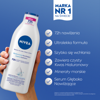 Biała butelka balsamu NIVEA Express Hydration 72h z kwasem hialuronowym, trzymana w dłoni, na niebieskim tle.