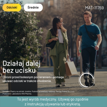 Reklama plastrów Compeed Odciski średnie, z parą idącą ulicą. Chroni stopy przed otarciami i pomaga usunąć odciski.