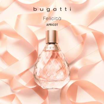 Bugatti Felicità Apricot, woda perfumowana dla kobiet, butelka w fasetowanym szkle, na tle brzoskwiniowych wstążek.