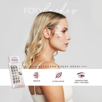 Kępki rzęs Donegal Foxy Lashes na oku modelki w profilu, dające uniesione spojrzenie foxy eye. Obok widoczne opakowanie.