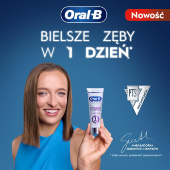 Iga Świątek, uśmiechnięta, z tubką Oral-B Pro-3D White Clinical Intensive Whitening. Hasło: Bielsze zęby w 1 dzień.