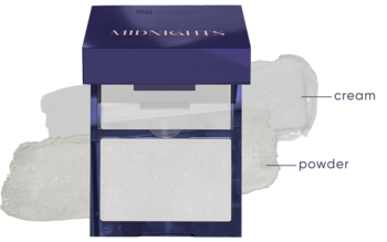 AA Wings Of Color Midnights Duo Highlighter, otwarty, ciemnofioletowy z lusterkiem. W środku dwie jasne formuły rozświetlające.