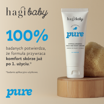 Hipoalergiczny krem do twarzy i ciała Hagi Baby Pure w białej tubce na drewnianej podstawce z gąbką.