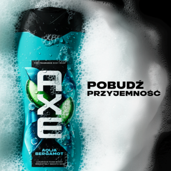 Tealowy żel pod prysznic Axe Aqua Bergamot dla mężczyzn, z przodu, z kroplami wody, otoczony gęstą pianą.