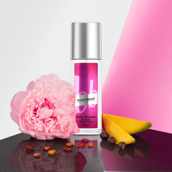 Dezodorant Bruno Banani Pure Woman 75ml, biała butelka z różowym logo, obok różowa piwonia, mango i porzeczki.