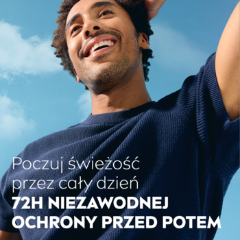Uśmiechnięty mężczyzna na tle błękitnego nieba promuje NIVEA Fresh Sensation, 72h ochronę przed potem.