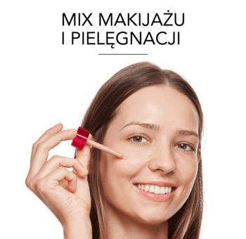 Kobieta aplikuje nawilżający podkład-serum Bourjois Healthy Mix z czerwonym kroplomierzem na policzek.