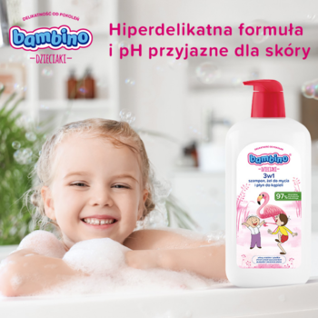 Bambino Dzieciaki Żel 2w1 w białej butelce z różową pompką, etykieta z flamingami, dziecko w kąpieli.