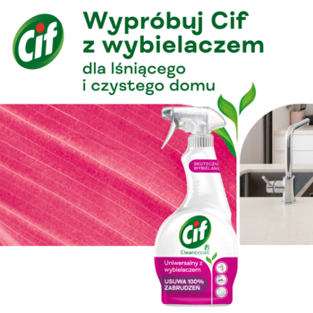 Cif Cleanboost uniwersalny spray z wybielaczem, biała butelka z różową etykietą, na tle umywalki i różowego wzoru.