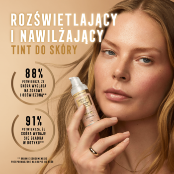 Max Factor Miracle Pure Hydratint Essence, rozświetlający tint do skóry, trzymany przez kobietę.