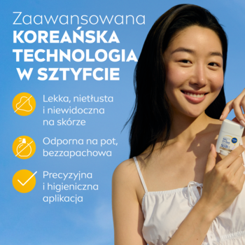 Młoda kobieta trzyma biały sztyft NIVEA SUN SPF50+. Na tle nieba widać tekst o koreańskiej technologii w sztyfcie.