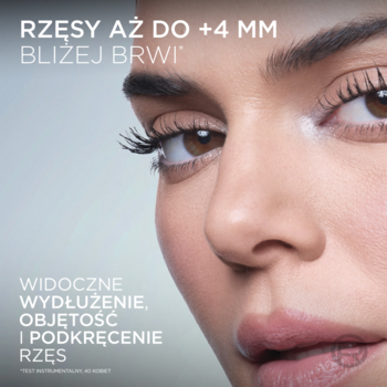 Zbliżenie na oko kobiety. Rzęsy z tuszem L'Oréal Extentionist, wydłużone do +4mm, objętość i podkręcenie.