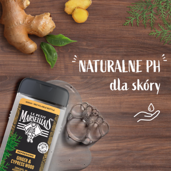 Le Petit Marseillais męski żel 3w1 Imbir&Cyprys. Butelka na drewnie z imbirem i cyprysem. Napis: NATURALNE PH dla skóry.