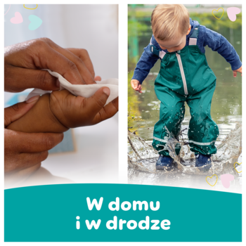 Bezzapachowe chusteczki nawilżane dla niemowląt: mycie rąk w domu i zabawa w kałuży, podkreślając użycie w drodze.